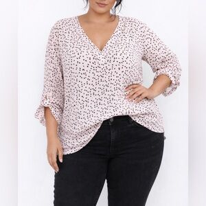 Carolina Belle Pale Pink Hearts Print V-Neck Roll-Tab Sleeve Blouse Top Size 3X